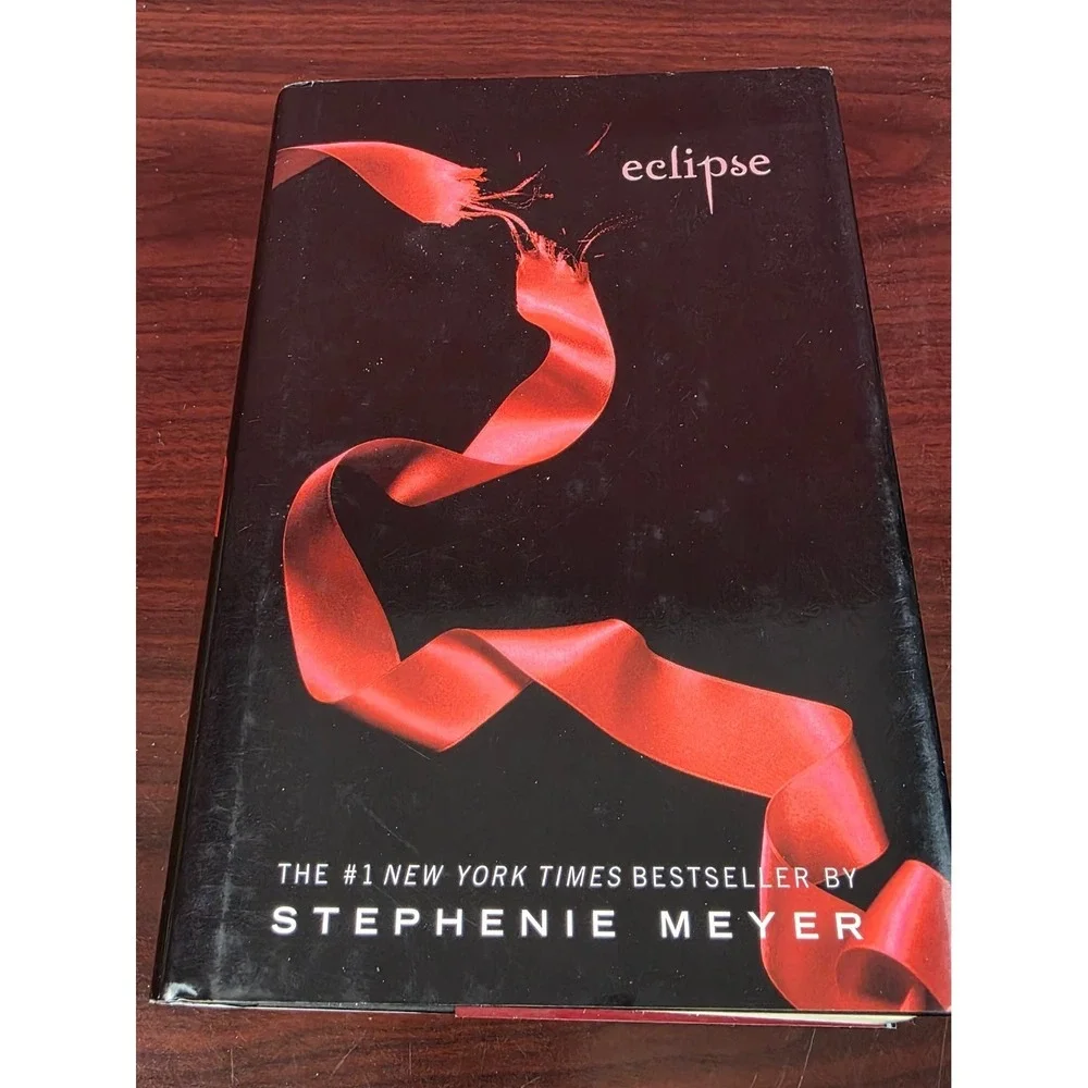 Twilight Saga 4 Book Set by Stephenie Meyer